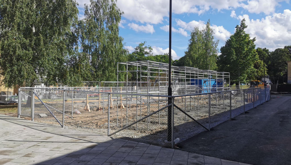 Förskolestängsel med överliggare